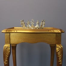 Load image into Gallery viewer, King's Gold Metallics
