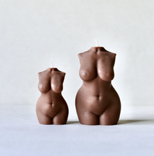 Load image into Gallery viewer, Curvy Sister Candle - Ebony, Cocoa and Chalk
